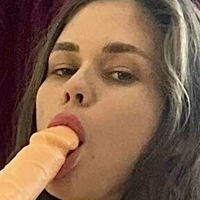 Kira Cherrys Naken