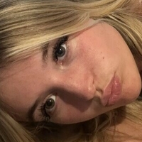 Lara Dolan Naken