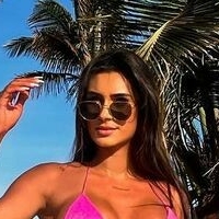 Larissa Dalpasquale Naken