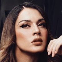 Laura Caro Naken