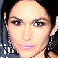 Lela Loren Naken