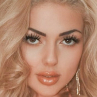 Leylah Linda Naken