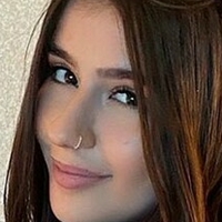Liluzisquirt Naken