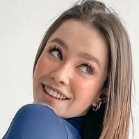 Lina Valeska Naken