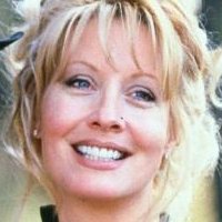 Linda Kozlowski Naken