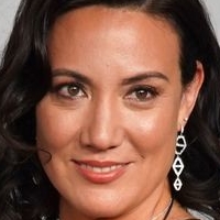 Lisa Joy Naken