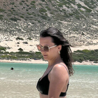 LorinaOutdoors Naken