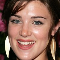 Lucy Griffiths Naken