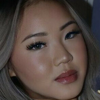 Lysia Lee Naken