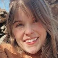 Maggie May Naken