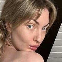 Maralin Naken