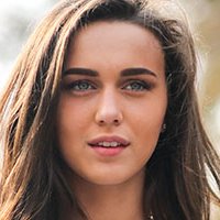 Mary Leest Naken