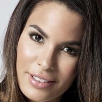 Nadine Velazquez Naken