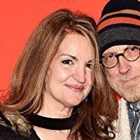 Paula Niedert Elliot Naken