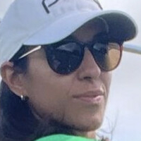 Paula Reto Naken