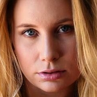 Phoebe Crnich Naken
