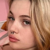 Roselinde Naken