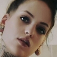 Roxy_Wayne Naken