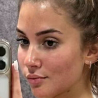 Sarah.anca Naken