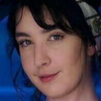 Sarah Button Naken