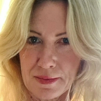 Sizzling Scorpio Siren Naken