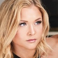 Sophia Thiel Naken