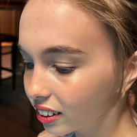 Suche: Serena Skybourne Naken