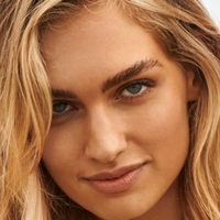 Taylor Sharpe Naken