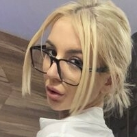 Tessa Maven Naken
