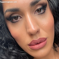 ts_antonella Naken