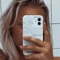 Vanessa Johansen Naken