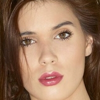 Victoria Pearl Naken