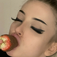 Vikkzy Naken