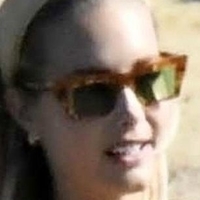 Viktoria Varga Naken