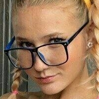 x_hot_little_girl Naken